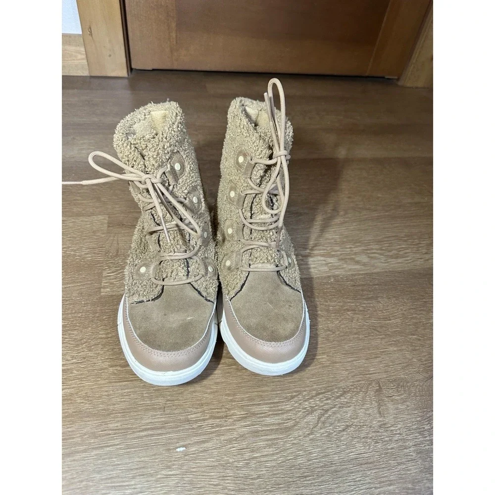Sorel Women's Explorer II Joan Cozy‎ Dk. Tan White Sherpa Boots - Size 8